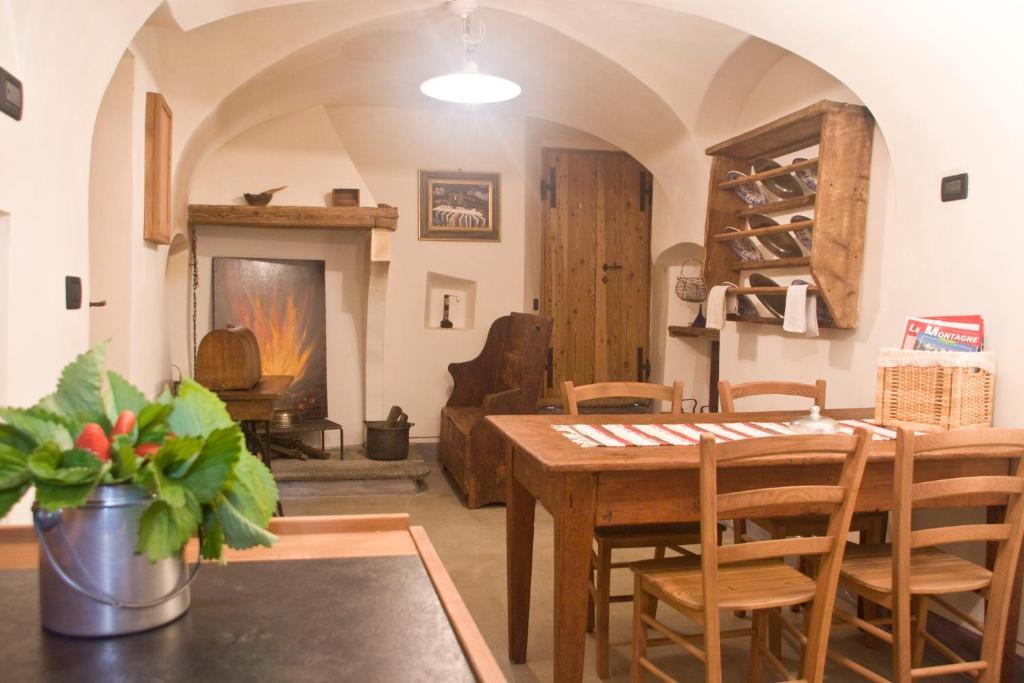 Contrada Beltramelli Villa di Tirano Quarto foto